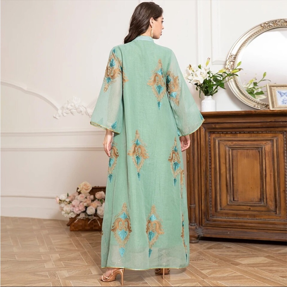 Beautiful Kaftan with embroidered touch . Some sequins adding an elegant touch - Picture 2 of 5